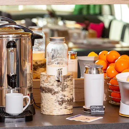 Haus Garni Luggi Leitner Отель *