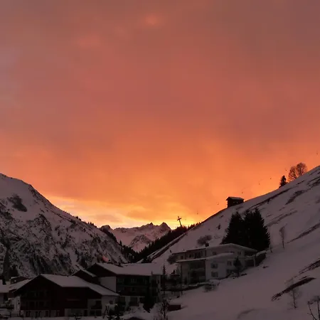 Haus Garni Luggi Leitner מיטלברג