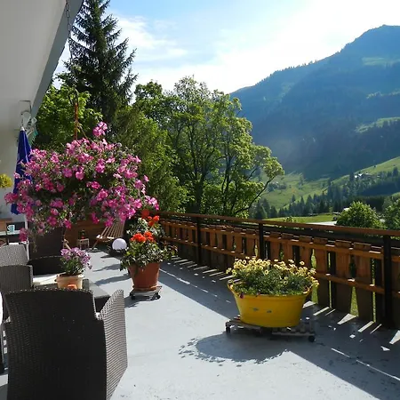 Haus Garni Luggi Leitner Миттелберг