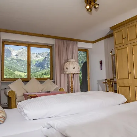 Отель Haus Garni Luggi Leitner