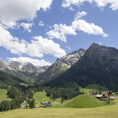 Haus Garni Luggi Leitner Отель *