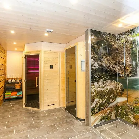 Haus Garni Luggi Leitner Отель *